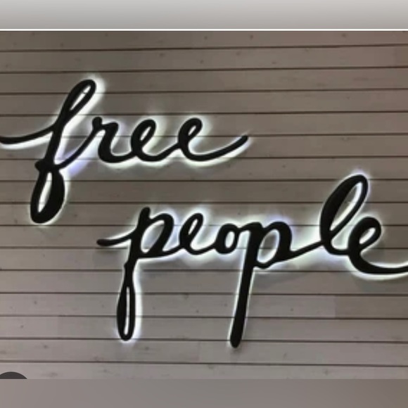 πLike this listing to be notified of my show schedule Hope to see you all there! - Picture 2 of 15